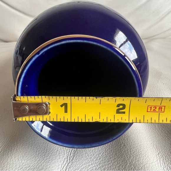 Vintage Japanese Porcelain Cobalt Blue Peacock Vase w/ Gold Trim - Picture 5 of 7